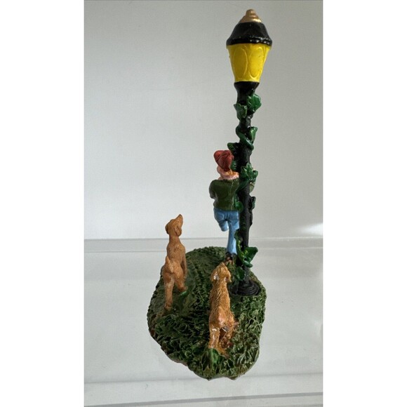 LEMAX Coventry Cove The Biggest Turkey Man Dogs Lamp Pole Christmas Village 4" - Picture 4 of 9
